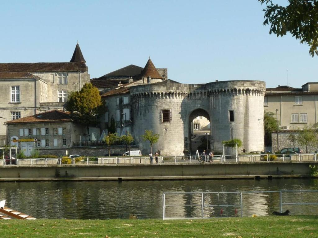 Tour Du Palais #Terrasse #Vue Apartment Cognac Exterior photo